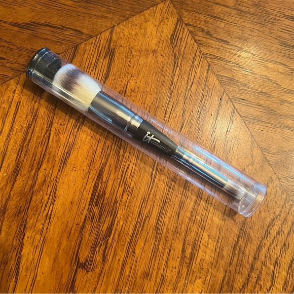 It Cosmetics Heavenly Luxe Complexion Perfection Brush No. 7 Dual Ended Sealed! - Picture 4 of 6